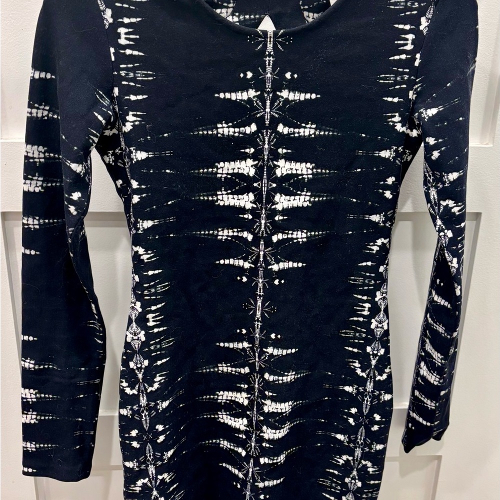 Parker Black and White Long Sleeve Dress Cut Out Back Bodycon Size XS